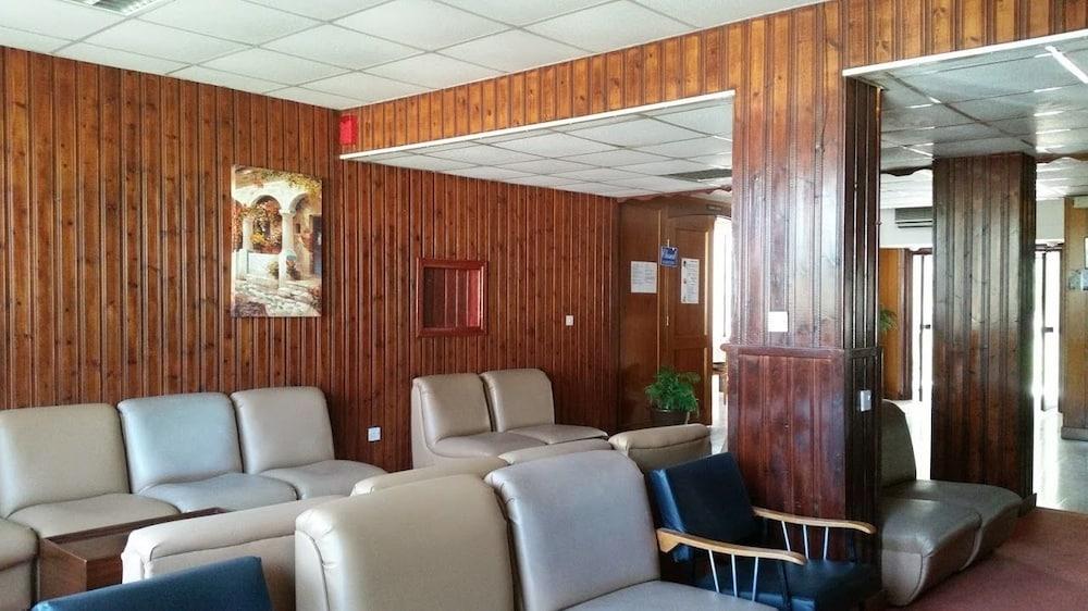 Marion Hotel Polis Bagian luar foto