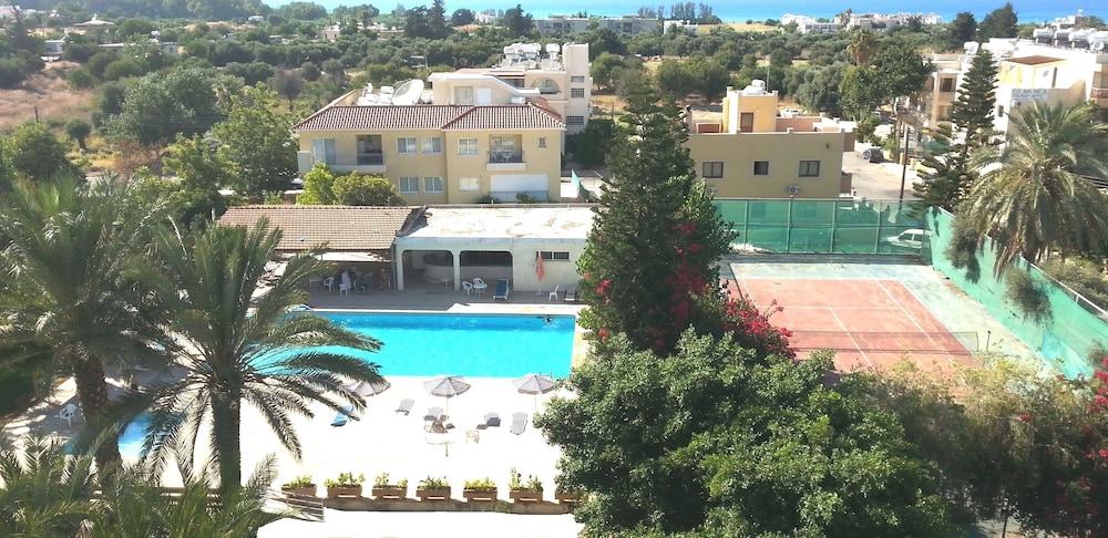 Marion Hotel Polis Bagian luar foto