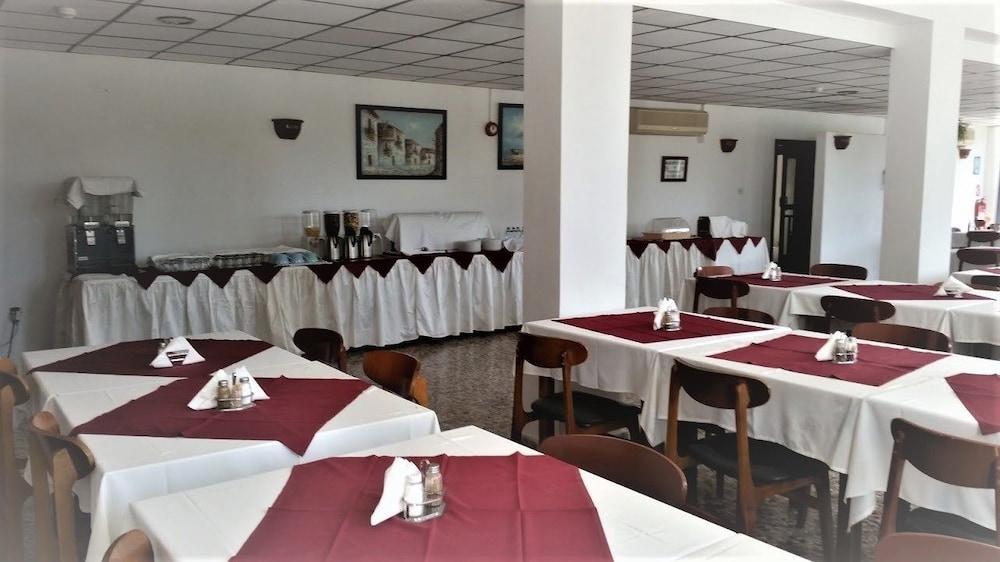 Marion Hotel Polis Bagian luar foto