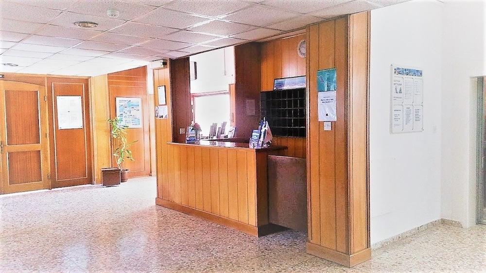 Marion Hotel Polis Bagian luar foto
