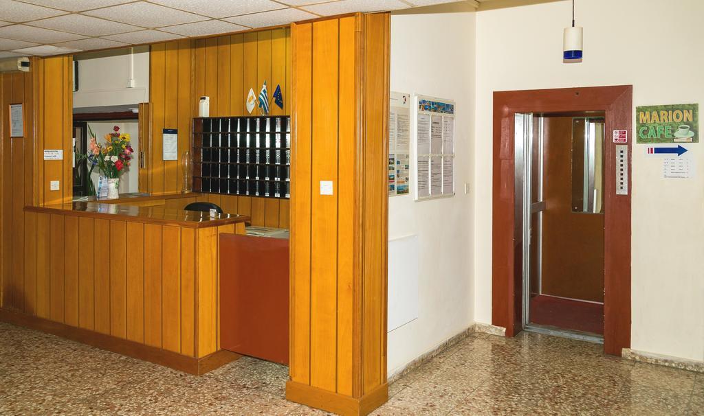 Marion Hotel Polis Bagian luar foto