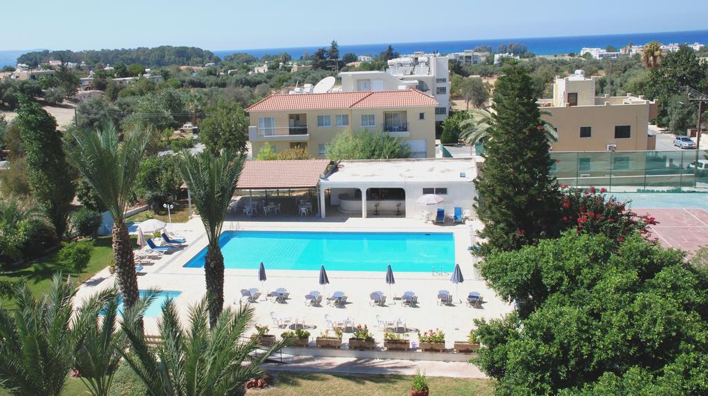 Marion Hotel Polis Bagian luar foto