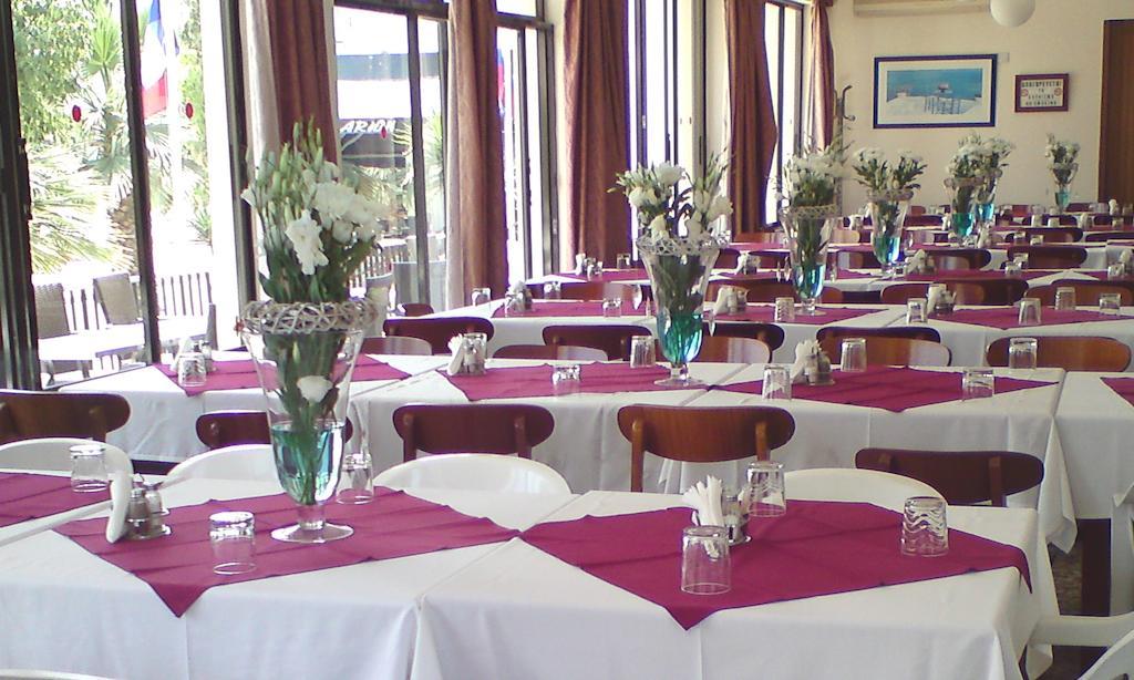 Marion Hotel Polis Bagian luar foto