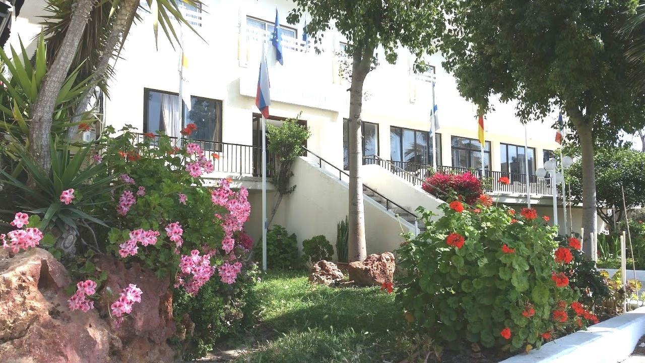 Marion Hotel Polis Bagian luar foto